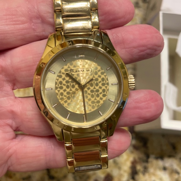 Coach watch - Picture 3 of 5